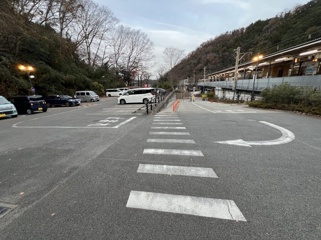 タイムズ京王高尾山温泉極楽湯 第１駐車場