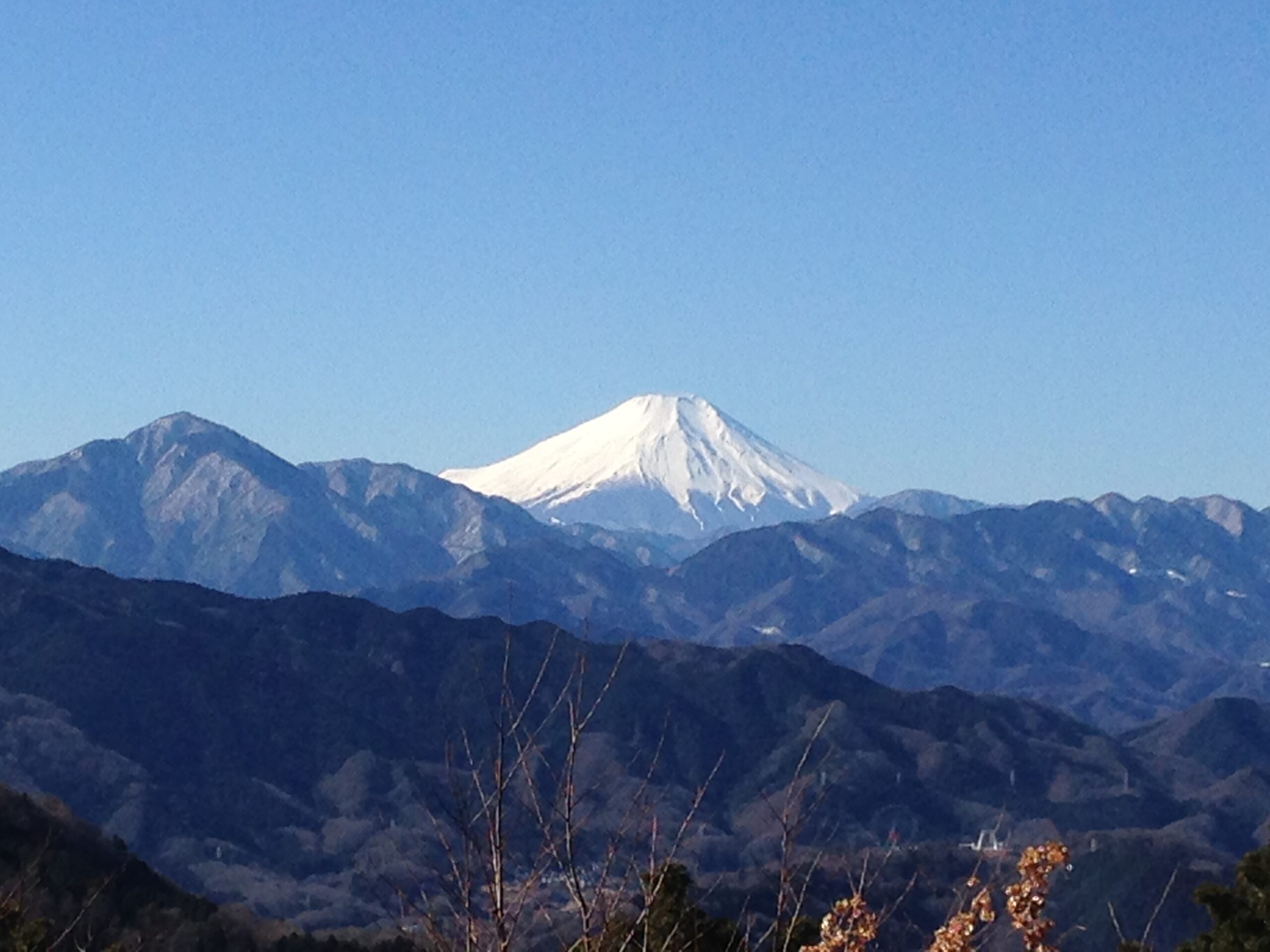 高尾山山頂から眺める富士山