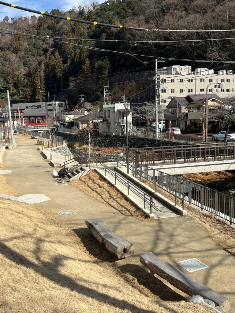 高尾山ふもと公園 全景