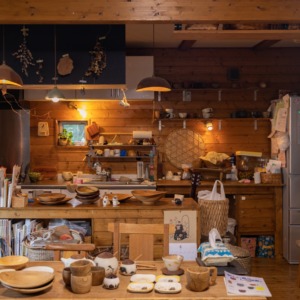 木工と陶器 hanamame　～高尾山麓で、アップサイクルなライフスタイルを～