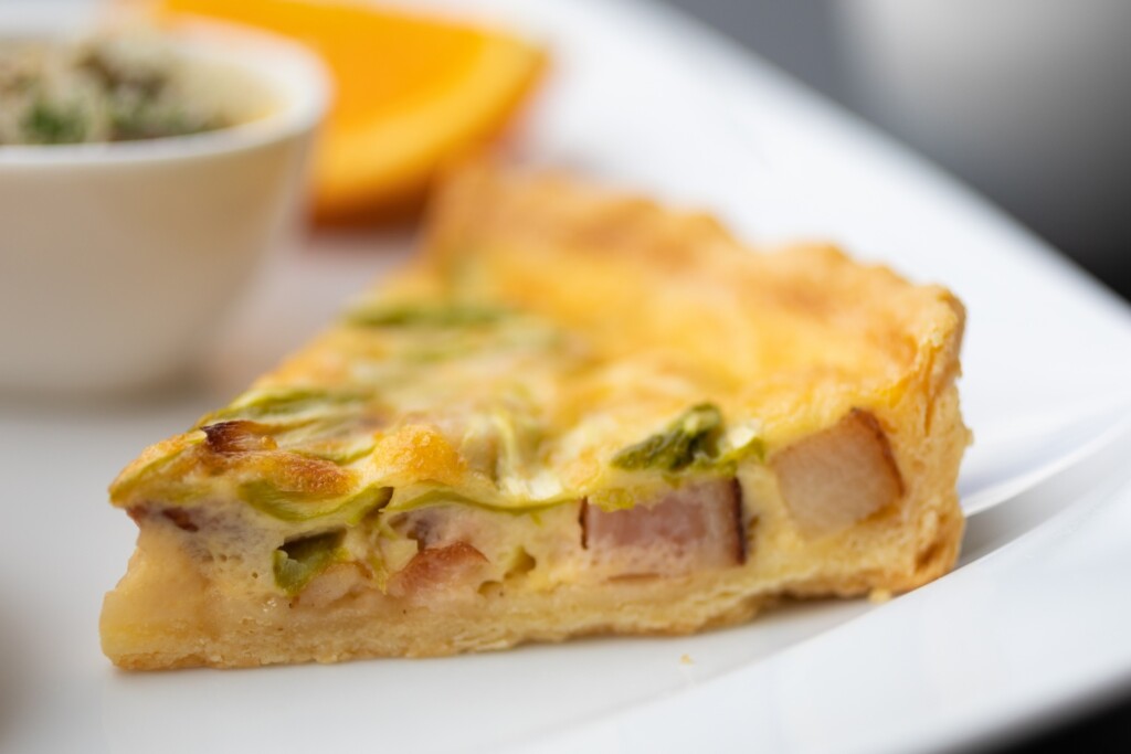 アスパラとベーコンのキッシュ